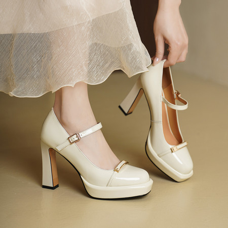 多多色彩鞋业&26022