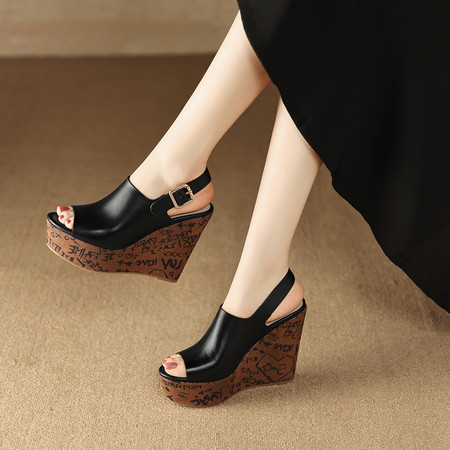 多多色彩鞋业&26048