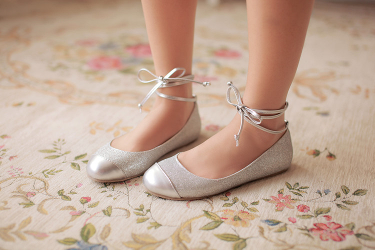 ladies silver ballerina shoes