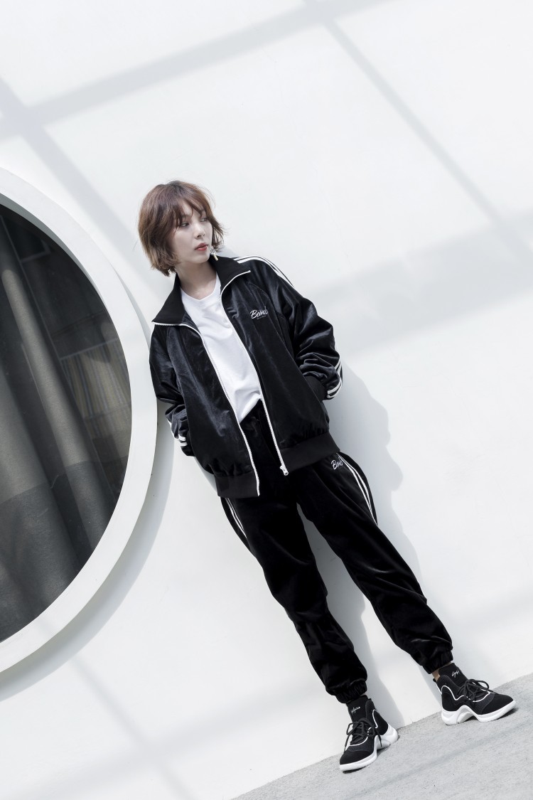 康佳琪高端pu大小码